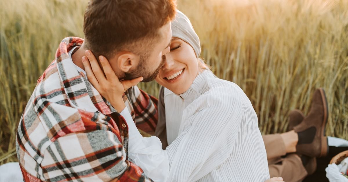 Green Flags in a Relationship: 9 Signs a Man Is Emotionally Ready for Real Love