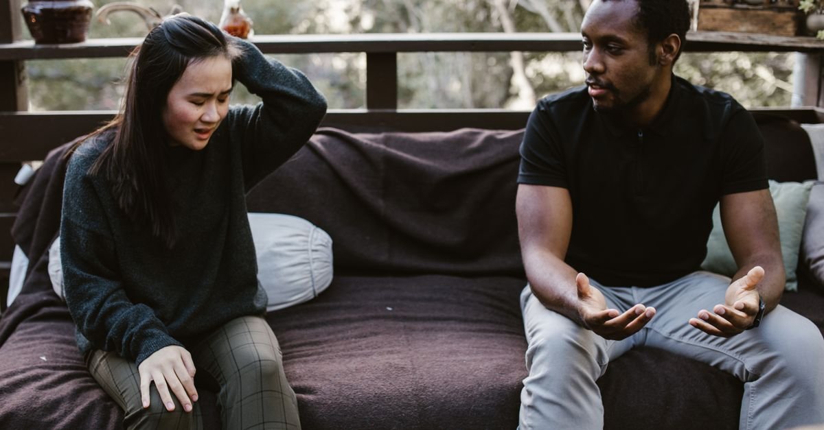 Overthinking His Texts? How to Calm Dating Anxiety and Read Men Better